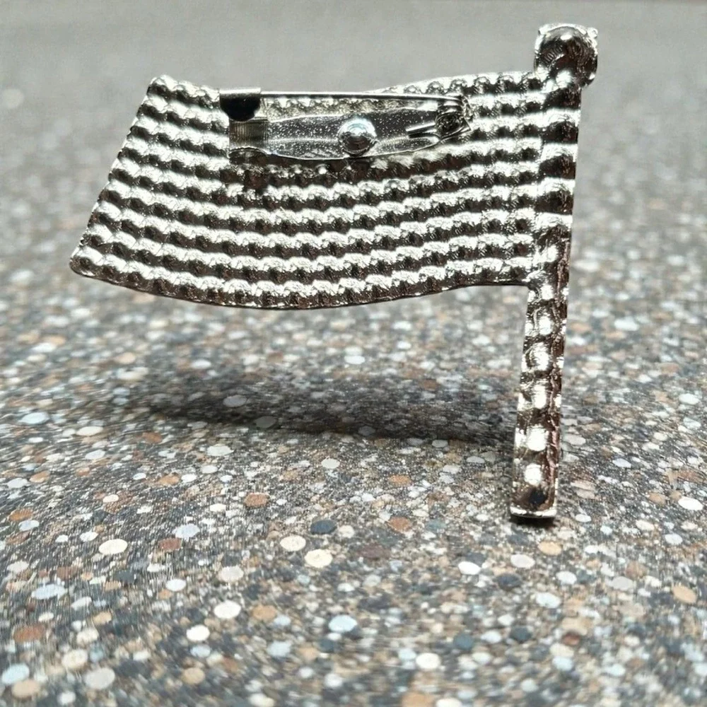 Patriotic American Flag Rhinestone Brooch Silver Tone USA Pin Red White Blue